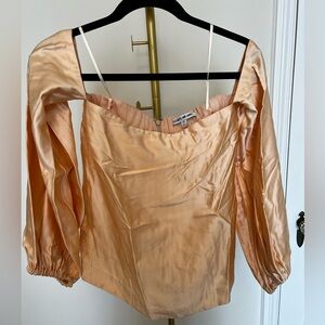 Elizabeth and james, off shoulder blouse. Xs. Soft orange color